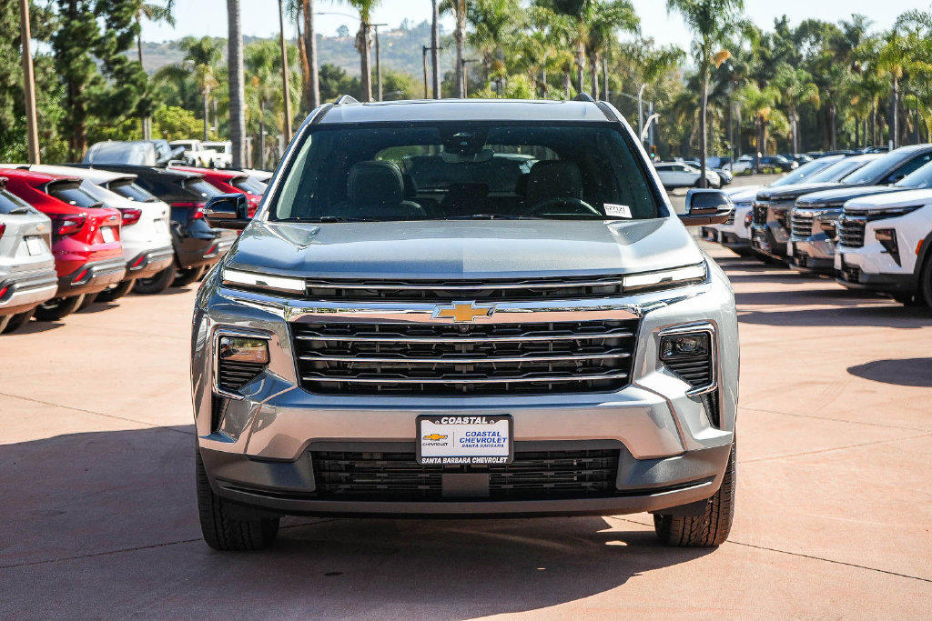 New 2027 Chevrolet Traverse LT w/ Sun and Wheel Package FWD image 2
