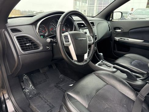 Used 2011 Chrysler 200 S image 8