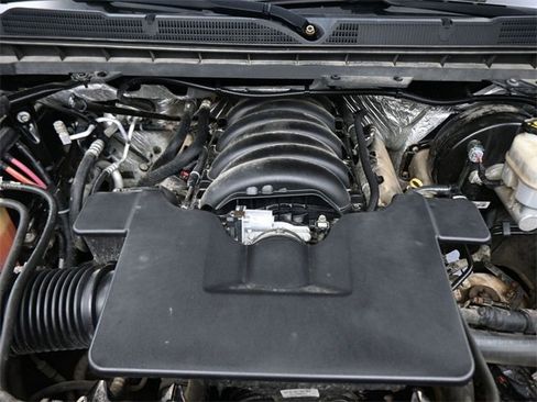 Used 2018 Chevrolet Silverado 1500 W/T w/ Black Out Edition image 33