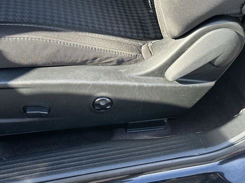 Used 2018 Dodge Challenger SXT image 22