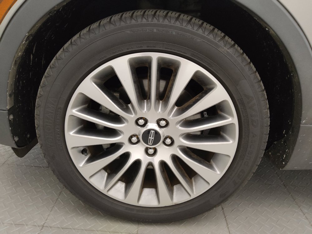 Used 2017 Lincoln MKC Reserve FWD image 31