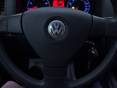 Used 2009 Volkswagen Rabbit S image 27