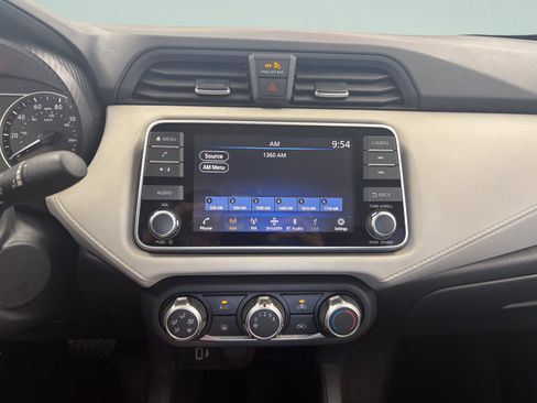 Used 2022 Nissan Versa SV w/ Trunk Package FWD image 12