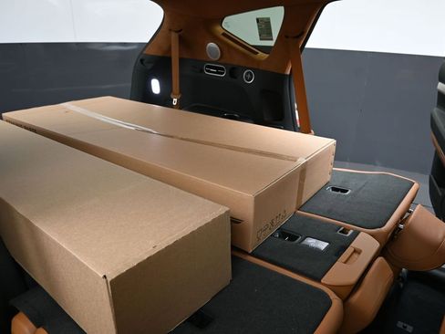 New 2026 Genesis GV80 3.5T Prestige AWD/4WD image 16