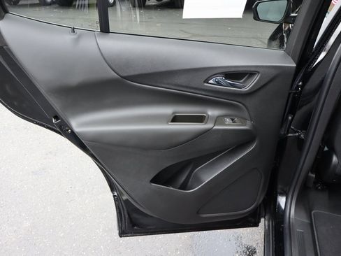 Used 2023 Chevrolet Equinox LT image 27