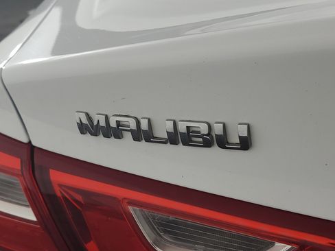 Used 2017 Chevrolet Malibu LS FWD image 31