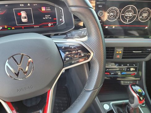 Used 2025 Volkswagen Jetta GLI Autobahn FWD image 23