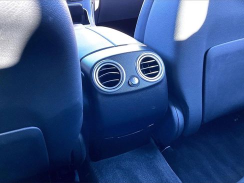 Used 2021 Mercedes-Benz GLC 300 4MATIC image 33