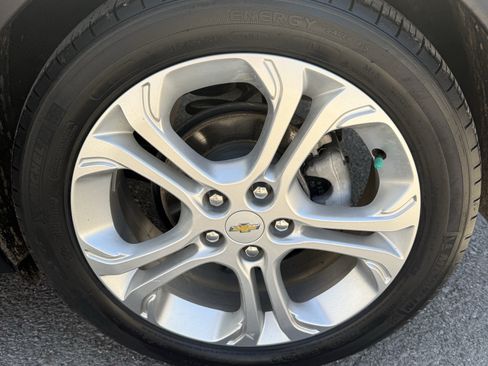 Used 2020 Chevrolet Bolt LT FWD image 11