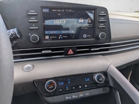 Used 2023 Hyundai Elantra SEL image 14