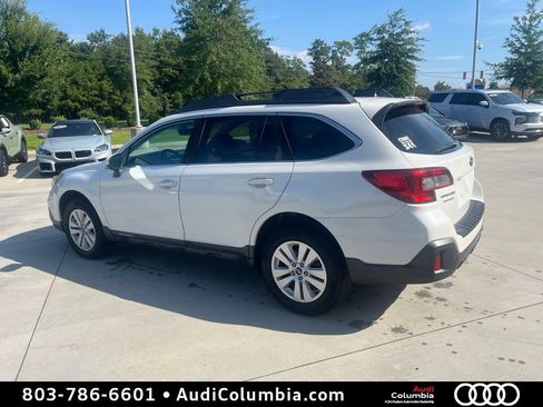 Used 2019 Subaru Outback 2.5i Premium AWD/4WD image 3