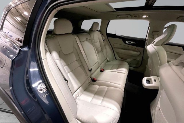 Certified 2023 Volvo V60 B5 Cross Country Plus w/ Climate Package AWD/4WD image 30