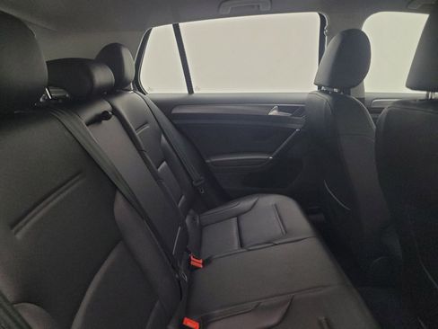Used 2021 Volkswagen Golf 4-Door FWD image 19