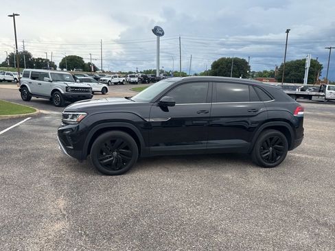 Used 2022 Volkswagen Atlas Cross Sport SE FWD image 8
