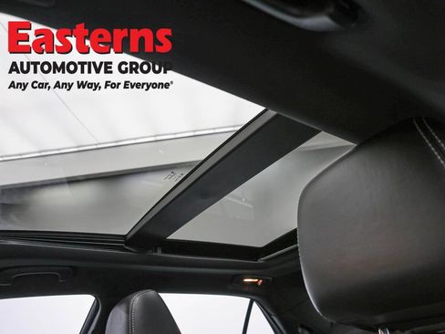 Used 2023 Chrysler 300 S RWD image 33