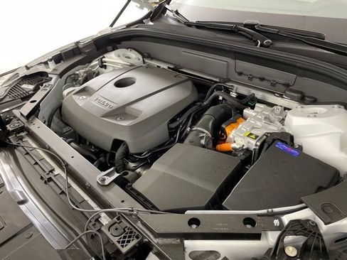 Certified 2024 Volvo XC60 T8 Plus w/ Protection Package Premier image 43