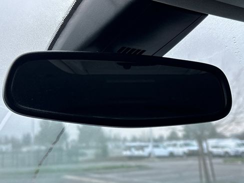 Used 2022 GMC Acadia AT4 w/ Technology Package image 26