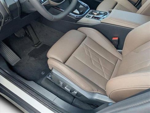 Used 2025 BMW X3 xDrive30i w/ Convenience Package image 4