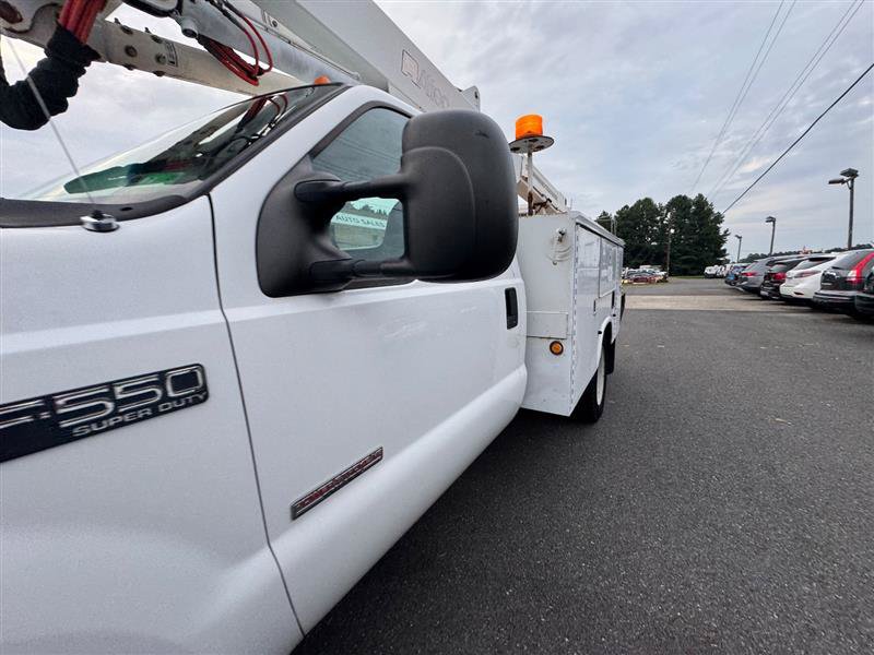 Used 2004 Ford F550 4x4 Regular Cab Super Duty image 14