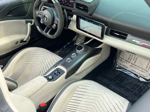 Used 2023 Maserati MC20 Spyder RWD image 19