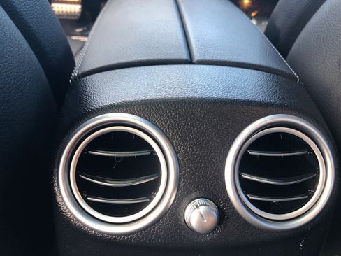 Used 2022 Mercedes-Benz GLC 300 4MATIC image 34