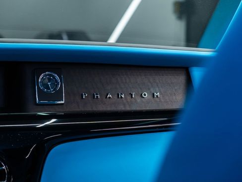 Used 2025 Rolls-Royce Phantom Sedan image 62