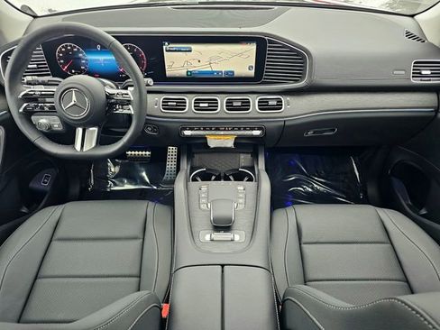 New 2026 Mercedes-Benz GLS 450 4MATIC image 29