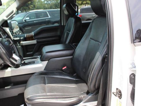 Used 2018 Ford F150 Lariat w/ Equipment Group 502A Luxury AWD/4WD image 19