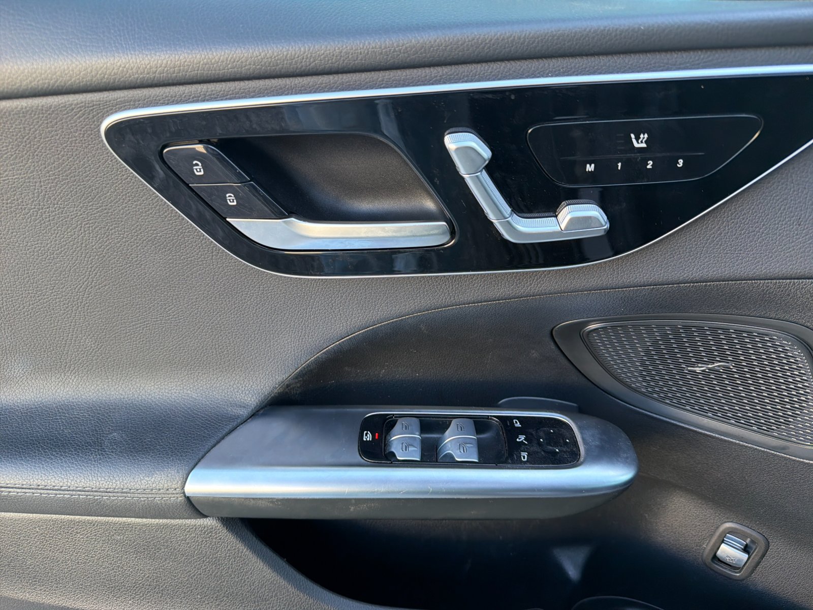 Used 2023 Mercedes-Benz C 300 Sedan image 10