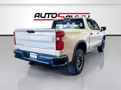 Used 2023 Chevrolet Silverado 1500 ZR2 w/ Technology Package AWD/4WD image 7