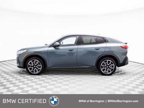 Certified 2025 BMW X2 xDrive28i w/ Premium Package image 2