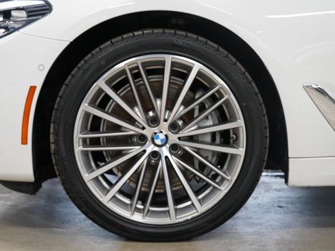 Used 2020 BMW 540i w/ Convenience Package RWD image 26