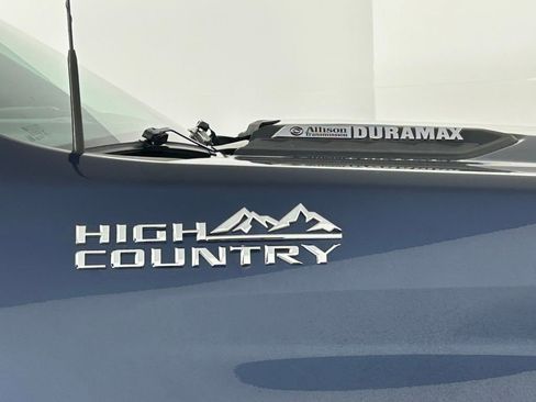 Used 2023 Chevrolet Silverado 3500 High Country image 9