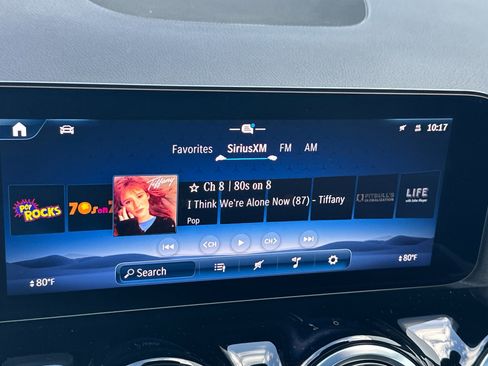 Used 2025 Mercedes-Benz GLA 250 4MATIC image 18