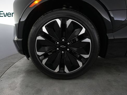 Used 2024 Chevrolet Blazer EV RS AWD/4WD image 19