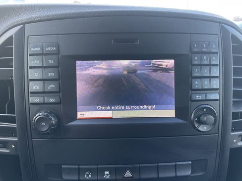 Used 2018 Mercedes-Benz Metris image 33