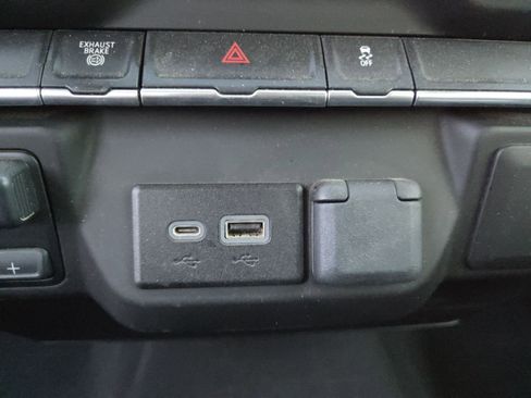 Used 2023 GMC Sierra 3500 Pro w/ Convenience Package image 14