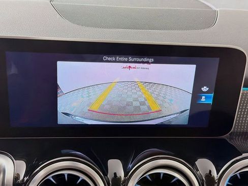 Used 2020 Mercedes-Benz GLB 250 image 17