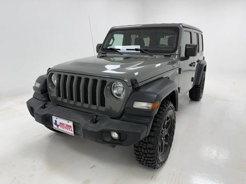 Used 2019 Jeep Wrangler Unlimited Sport S AWD/4WD image 4