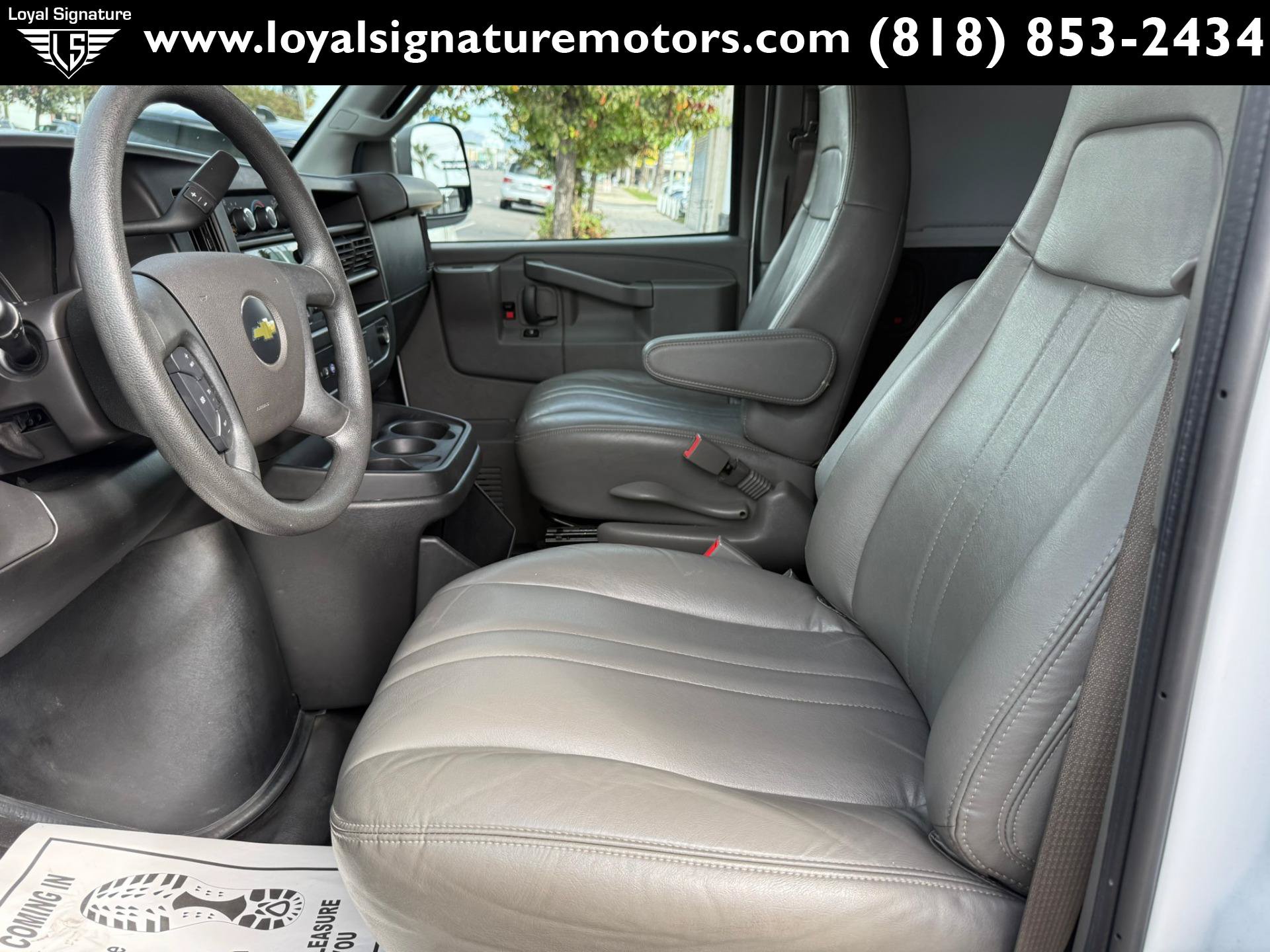Used 2022 Chevrolet Express 2500 w/ Driver Convenience Package RWD image 20