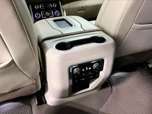 Used 2021 GMC Yukon Denali AWD/4WD image 30
