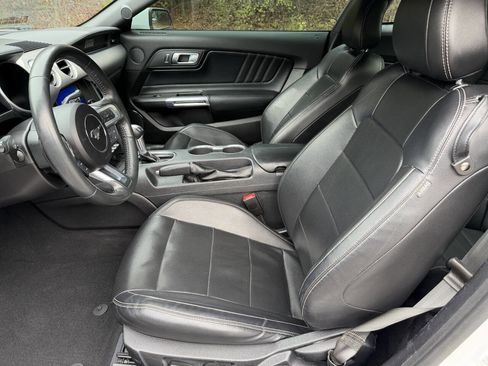 Used 2021 Ford Mustang Premium image 10