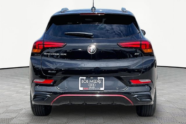 Used 2022 Buick Encore GX Select w/ Advanced Technology Package FWD image 4