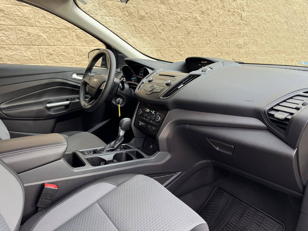 Used 2017 Ford Escape SE AWD/4WD image 17