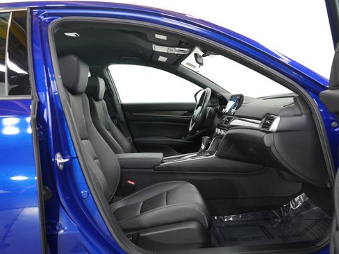 Used 2022 Honda Accord Sport image 11