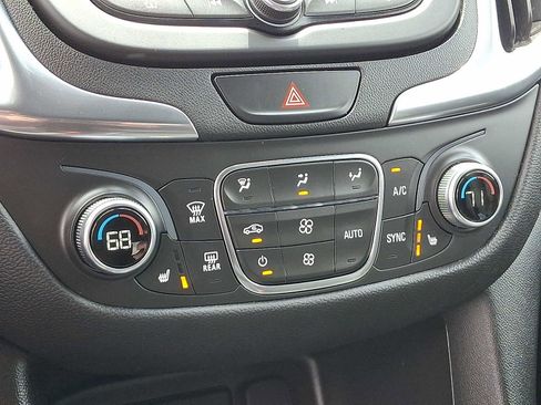 Used 2021 Chevrolet Equinox LT AWD/4WD image 15