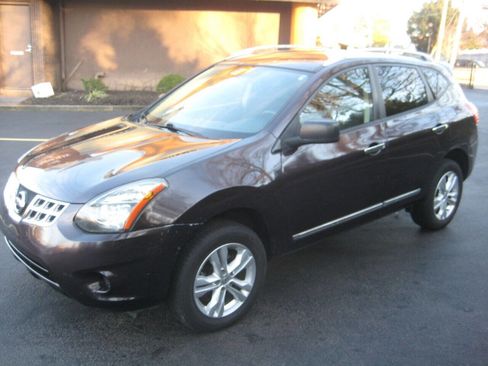 Used 2015 Nissan Rogue S w/ Convenience Package image 2