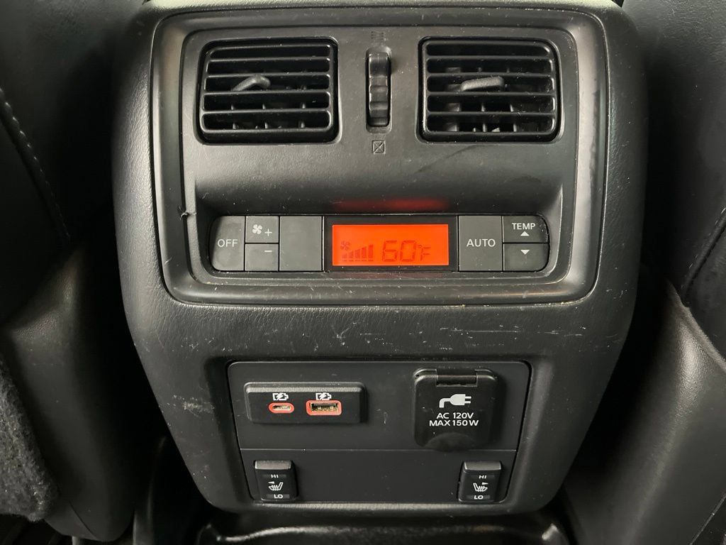 Used 2020 Nissan Pathfinder SL FWD image 26