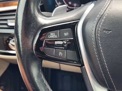 Used 2020 BMW 530i w/ Premium Package RWD image 29