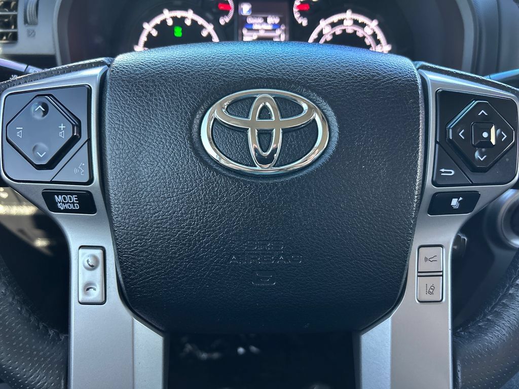 Used 2020 Toyota 4Runner SR5 Premium AWD/4WD image 9